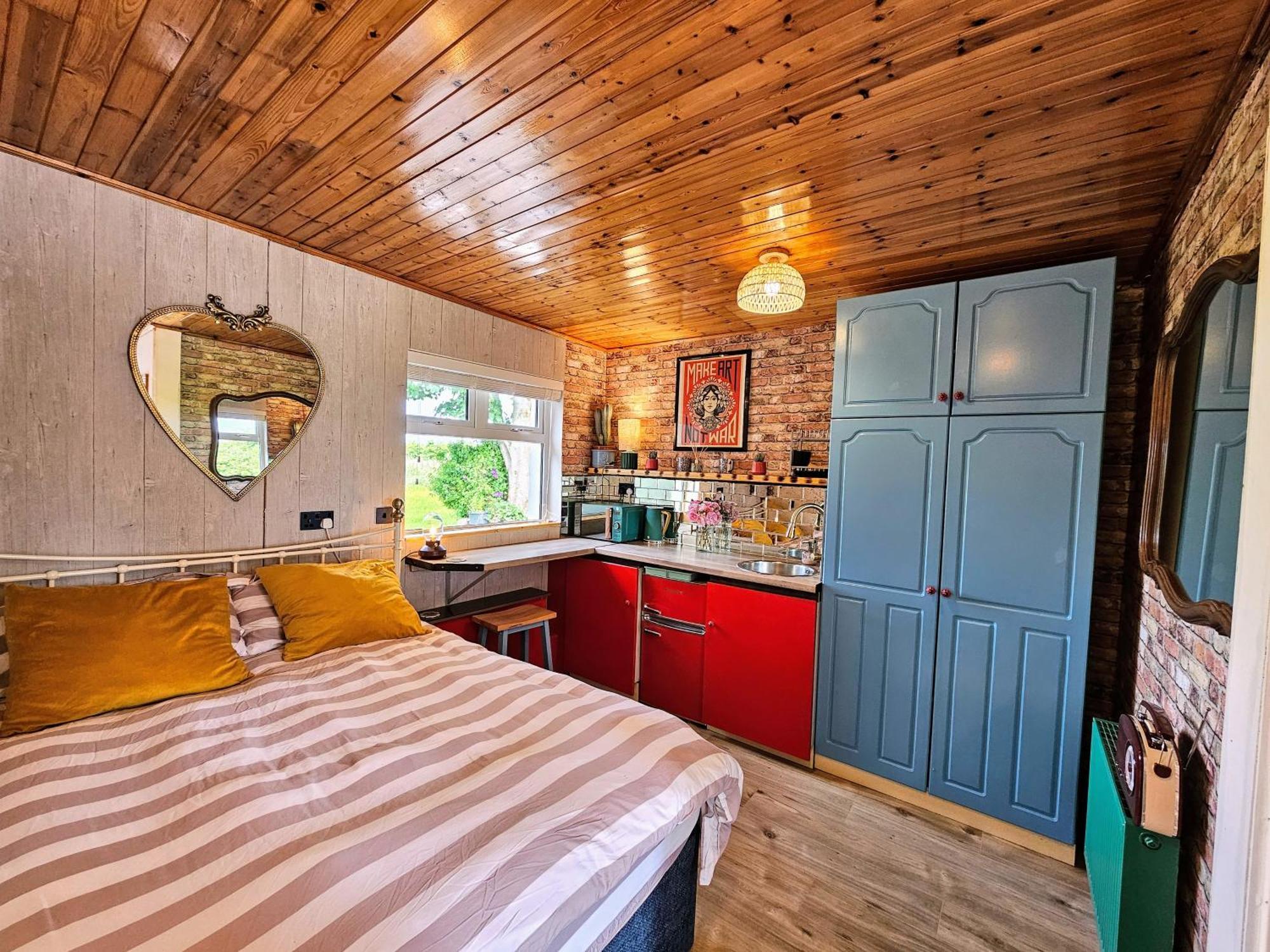 Mary'S Artebella Apartment Тралий Екстериор снимка